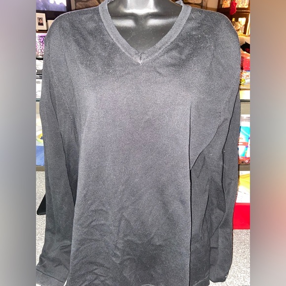 E Spirt V-Neck Sweater - Picture 4 of 4